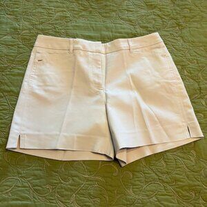 White House Black Market 5” Shorts ~  Cream Size 4